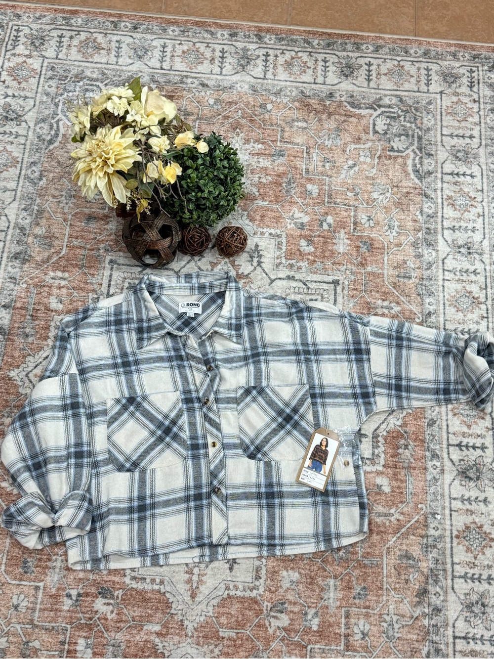 Kids Button-Front Plaid Shirt Jacket in Cream & Gray by